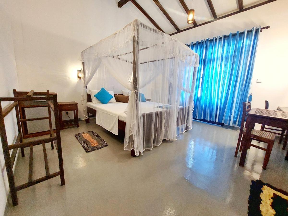 Sweden Inn Guesthouse Hikkaduwa Dış mekan fotoğraf