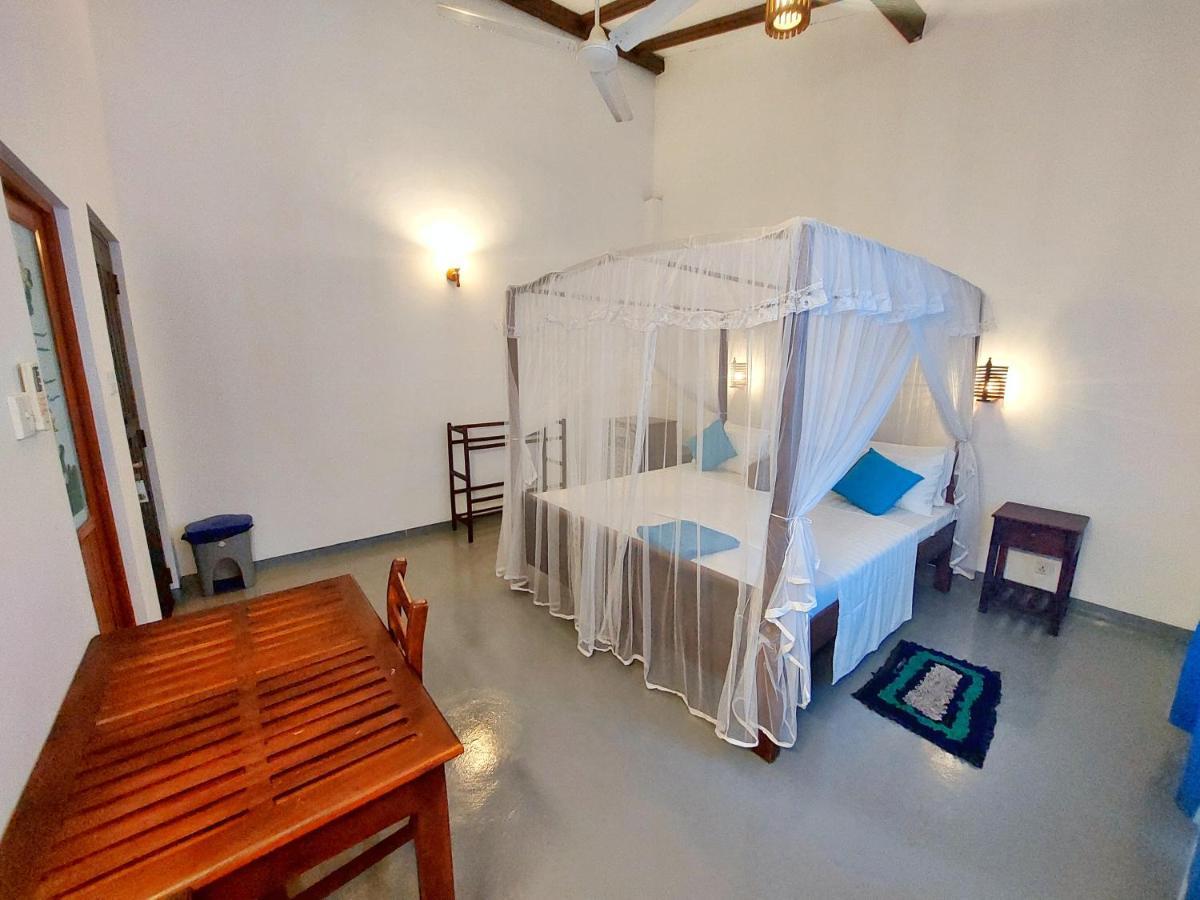 Sweden Inn Guesthouse Hikkaduwa Dış mekan fotoğraf