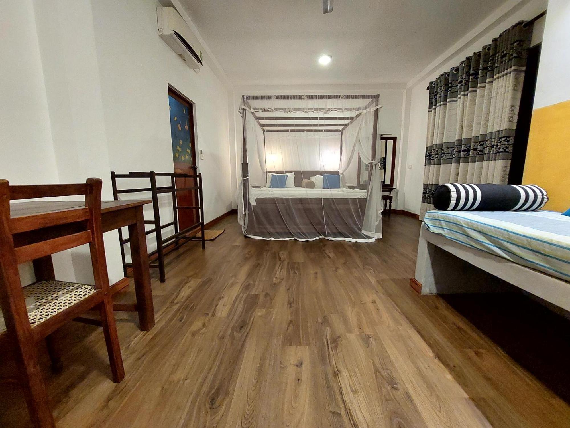 Sweden Inn Guesthouse Hikkaduwa Dış mekan fotoğraf