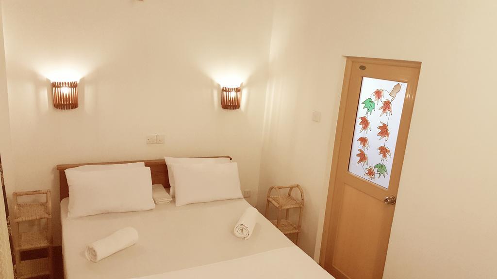 Sweden Inn Guesthouse Hikkaduwa Oda fotoğraf