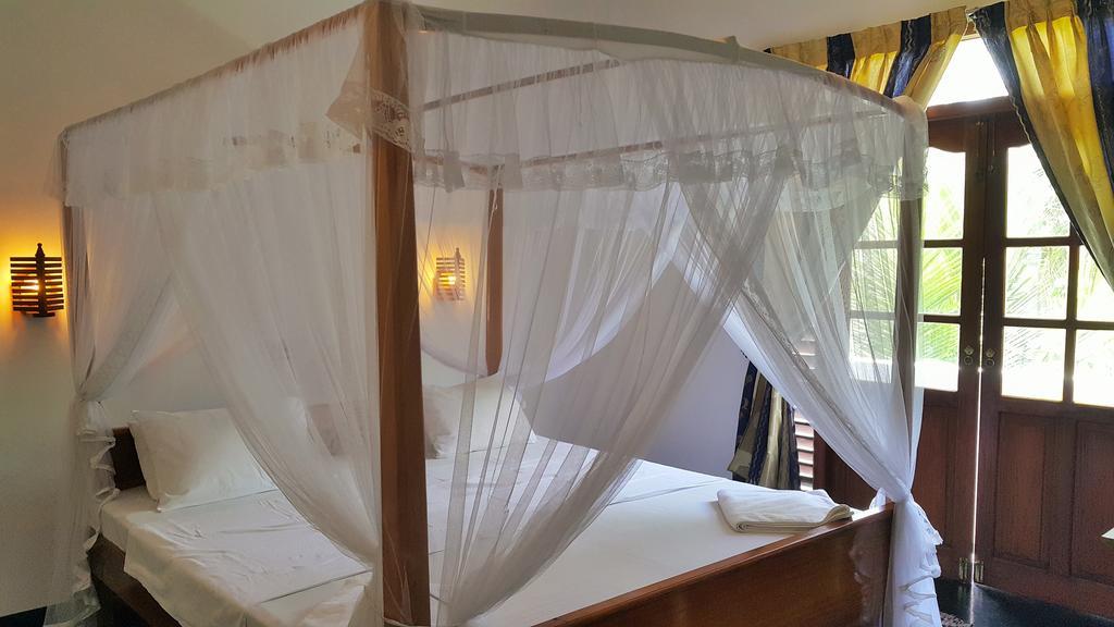 Sweden Inn Guesthouse Hikkaduwa Oda fotoğraf