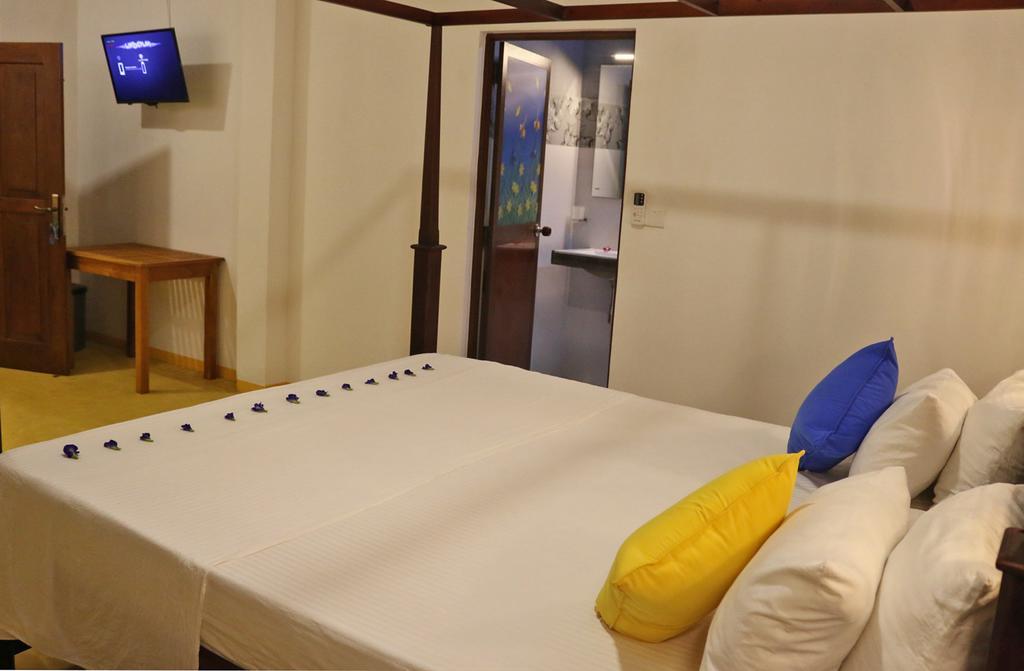 Sweden Inn Guesthouse Hikkaduwa Dış mekan fotoğraf