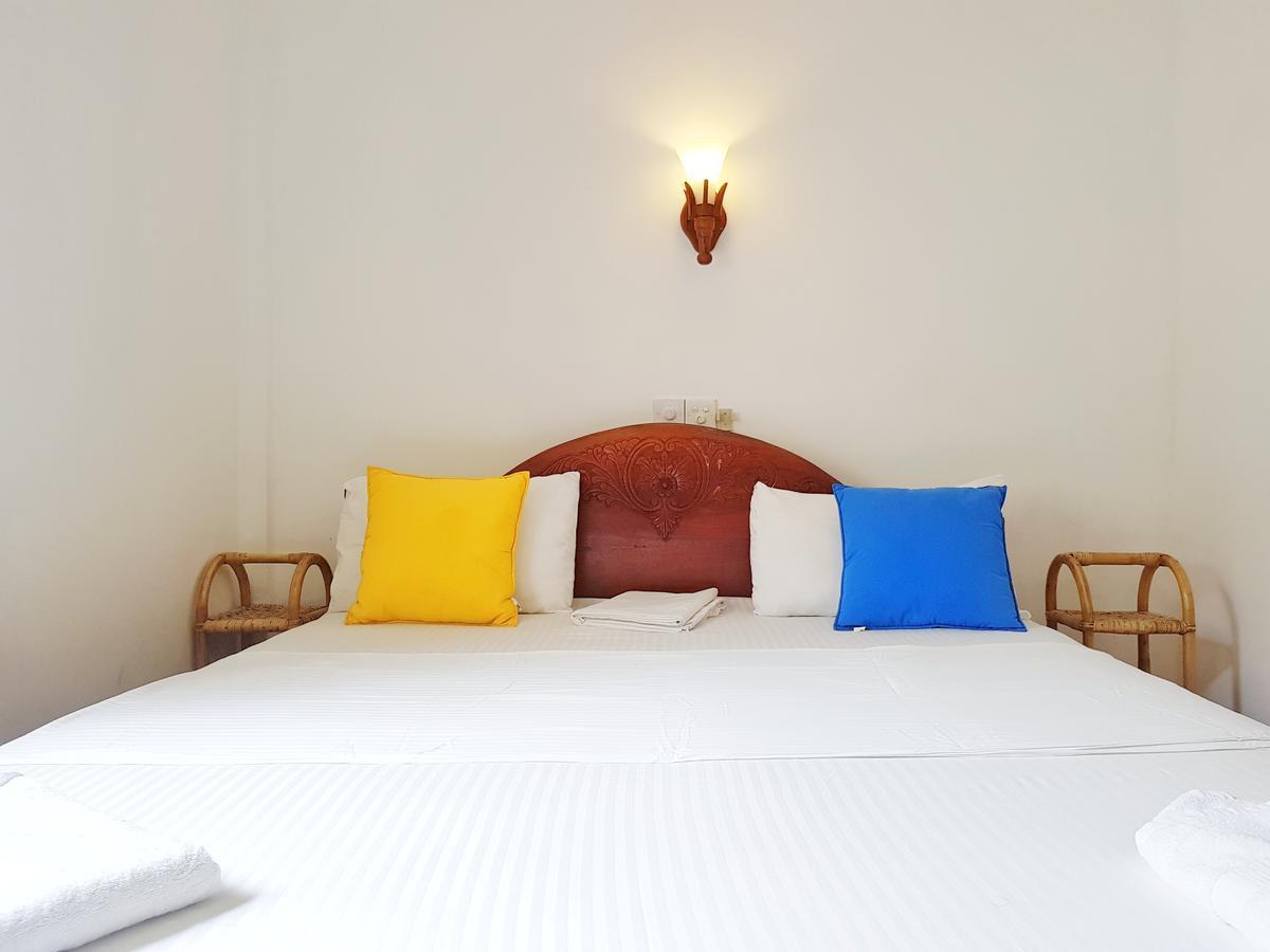 Sweden Inn Guesthouse Hikkaduwa Dış mekan fotoğraf